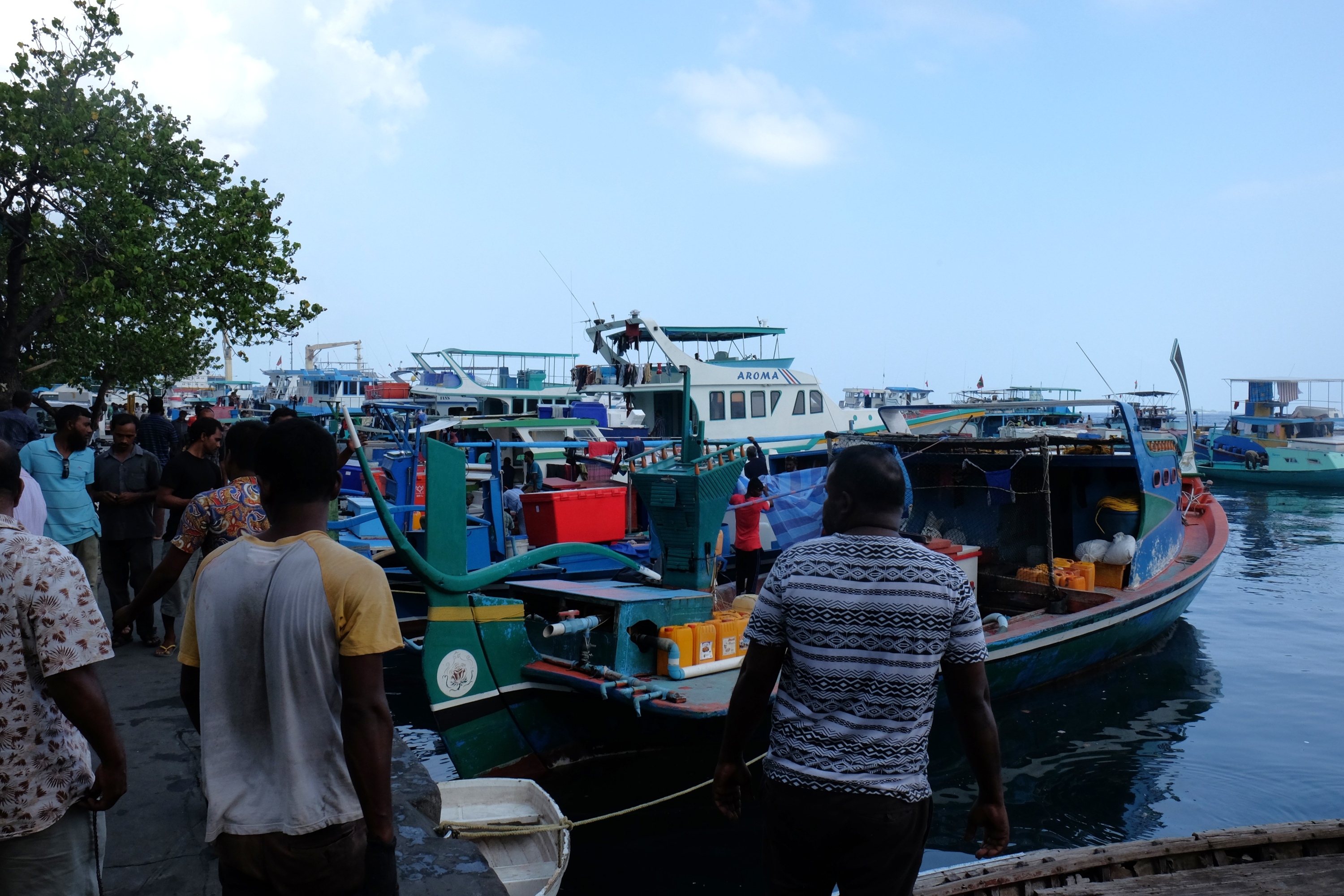 Fish being unloaded and traded near the market in Malé, Maldives. © EHBLX